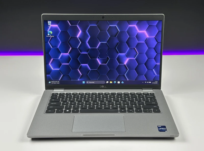 Dell Latitude 5431 z i7-1270P i ekranem FHD 14" to wydajny laptop biznesowy do pracy biurowej, mobilnej i codziennych zadań. Klawiatura QWERTY PL.