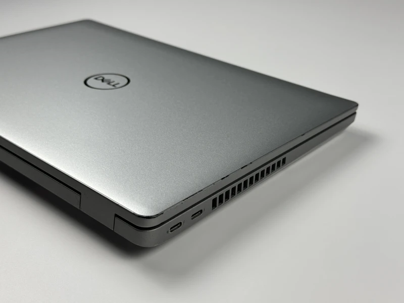 Dell Latitude 5431 z i7-1270P i ekranem FHD 14" to wydajny laptop biznesowy do pracy biurowej, mobilnej i codziennych zadań. Klawiatura QWERTY PL.