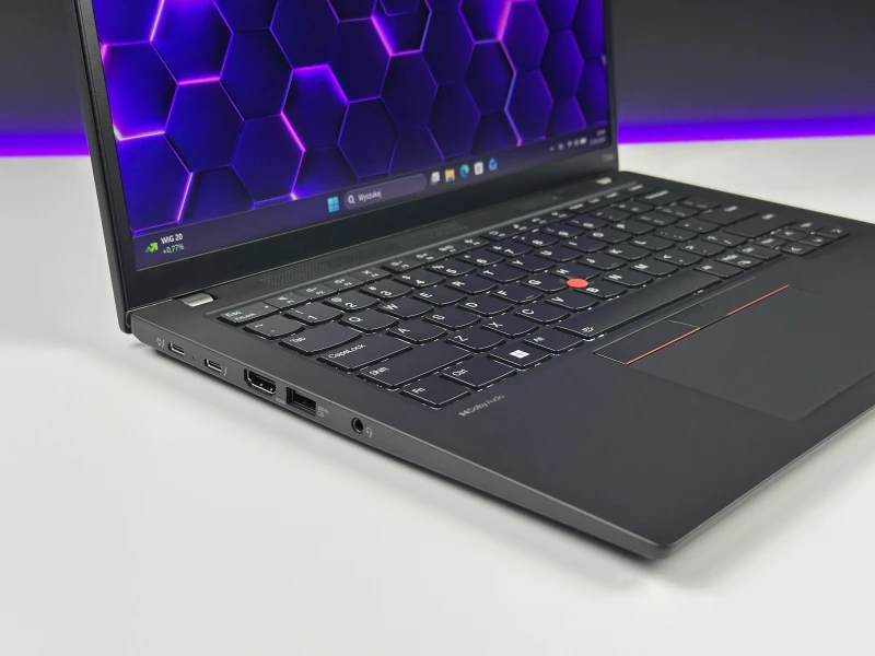 Lenovo ThinkPad T14s Gen 4 - i7-1365U, 32GB LPDDR5. Lekki ultrabook biznesowy z klawiaturą US i obsługą Wi-Fi 6E do nowoczesnej pracy mobilnej.