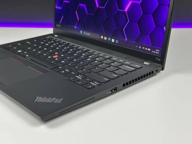 Lenovo ThinkPad T14s Gen 4 - i7-1365U, 32GB LPDDR5. Lekki ultrabook biznesowy z klawiaturą US i obsługą Wi-Fi 6E do nowoczesnej pracy mobilnej.