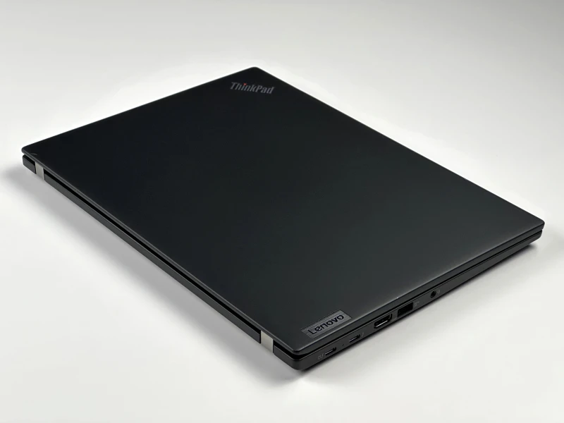Lenovo ThinkPad T14s Gen 4 - i7-1365U, 32GB LPDDR5. Lekki ultrabook biznesowy z klawiaturą US i obsługą Wi-Fi 6E do nowoczesnej pracy mobilnej. Lenovo ThinkPad T14s Gen 4 - i7-1365U, 32GB LPDDR5. Lekki ultrabook biznesowy z klawiaturą US i obsługą Wi-Fi 6E do nowoczesnej pracy mobilnej.