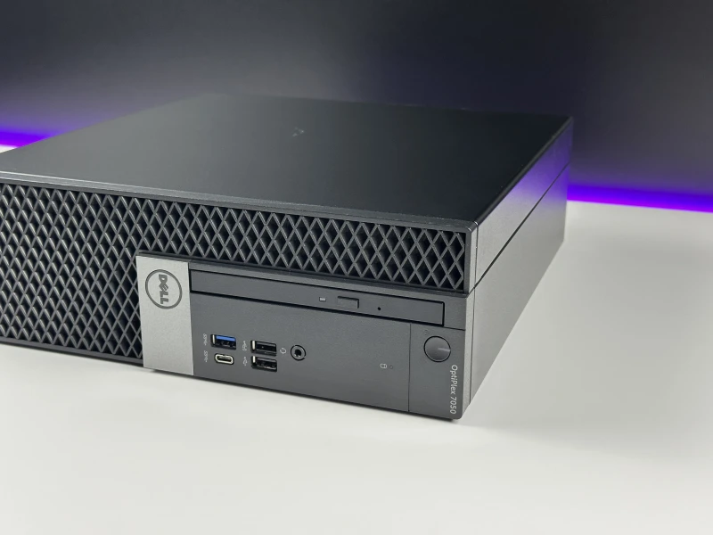Dell OptiPlex 7050 SFF - i7-7700, HD Graphics 630, DVD. Komputer biznesowy z obsługą pamięci DDR4 i dysków SSD, idealny do stabilnej pracy.