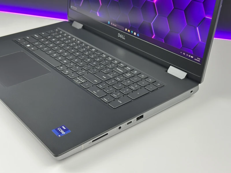 Dell Precision 7770 - i9-12950HX, 64GB CAMM, RTX A4500. Stacja robocza z wydajnym systemem chłodzenia do pracy pod dużym obciążeniem.