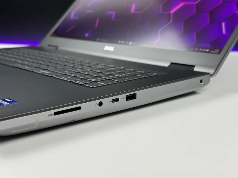 Dell Precision 7770 - i9-12950HX, 64GB CAMM, RTX A4500. Stacja robocza z wydajnym systemem chłodzenia do pracy pod dużym obciążeniem.