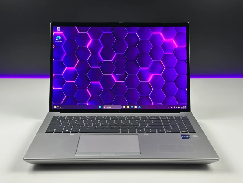 HP ZBook Fury 16 G9 - i7-12850HX, 4K UHD+ OLED, RTX A3000. Stacja robocza z obsługą pamięci DDR5 do profesjonalnych zastosowań.