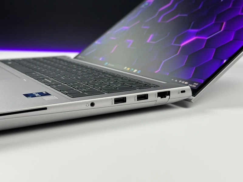 HP ZBook Fury 16 G9 - i7-12850HX, 4K UHD+ OLED, RTX A3000. Stacja robocza z obsługą pamięci DDR5 do profesjonalnych zastosowań.