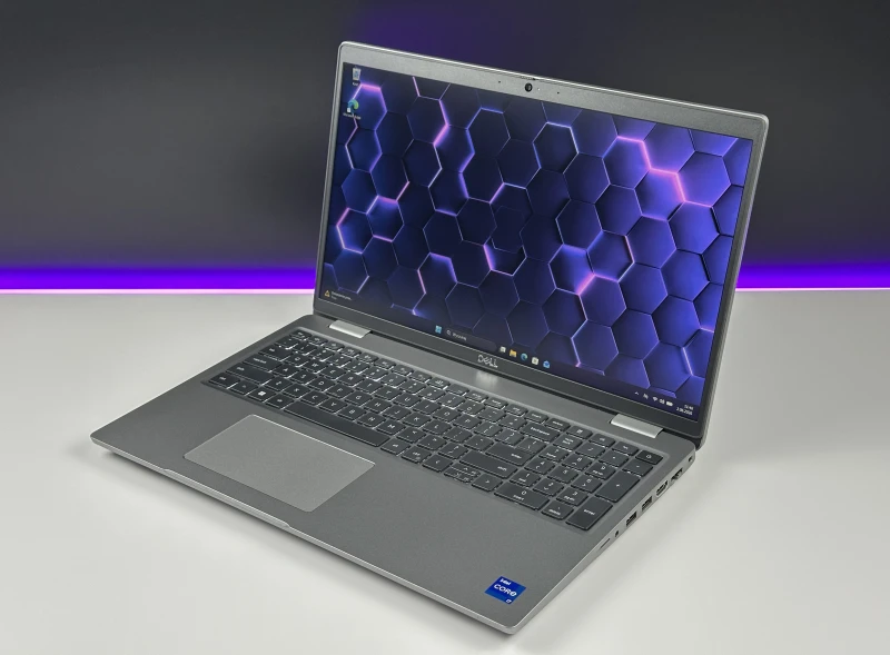 Dell Precision 3571 | i7-12800H, Quadro T600 – stacja robocza stworzona do pracy w CAD, projektach 3D i profesjonalnych zastosowaniach graficznych.
