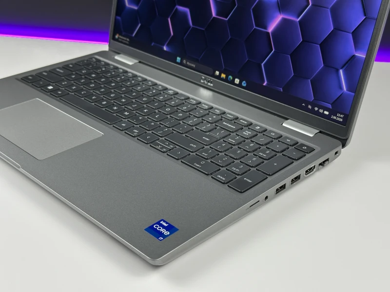 Dell Precision 3571 | i7-12800H, Quadro T600 – stacja robocza stworzona do pracy w CAD, projektach 3D i profesjonalnych zastosowaniach graficznych.