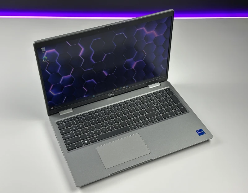 Dell Precision 3571 | i7-12800H, Quadro T600 – stacja robocza stworzona do pracy w CAD, projektach 3D i profesjonalnych zastosowaniach graficznych.