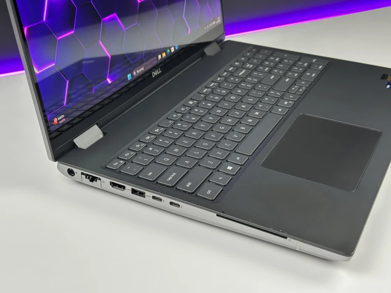 Dell Precision 7670 - i9-12950HX, 4K UHD+ OLED, RTX 3080 Ti. Stacja robocza z wydajną konstrukcją stworzoną do pracy pod dużym obciążeniem.