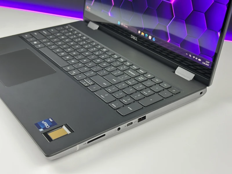 Dell Precision 7670 - i9-12950HX, 4K UHD+ OLED, RTX 3080 Ti. Stacja robocza z wydajną konstrukcją stworzoną do pracy pod dużym obciążeniem.