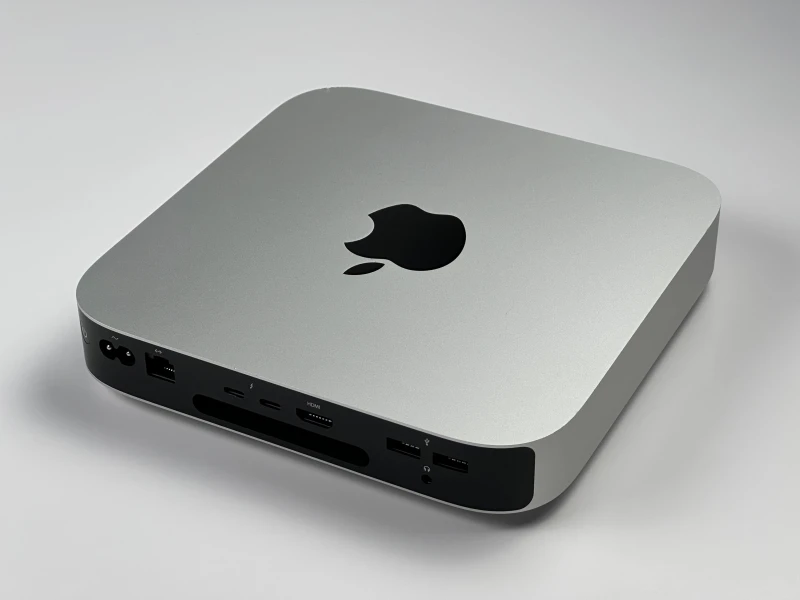 Apple Mac mini A2348 M1 8C CPU/GPU, 8GB/256GB, Wi-Fi – kompaktowy komputer do pracy biurowej, kreatywnej i codziennego użytkowania. Apple Mac mini A2348 M1 8C CPU/GPU, 8GB/256GB, Wi-Fi – kompaktowy komputer do pracy biurowej, kreatywnej i codziennego użytkowania.