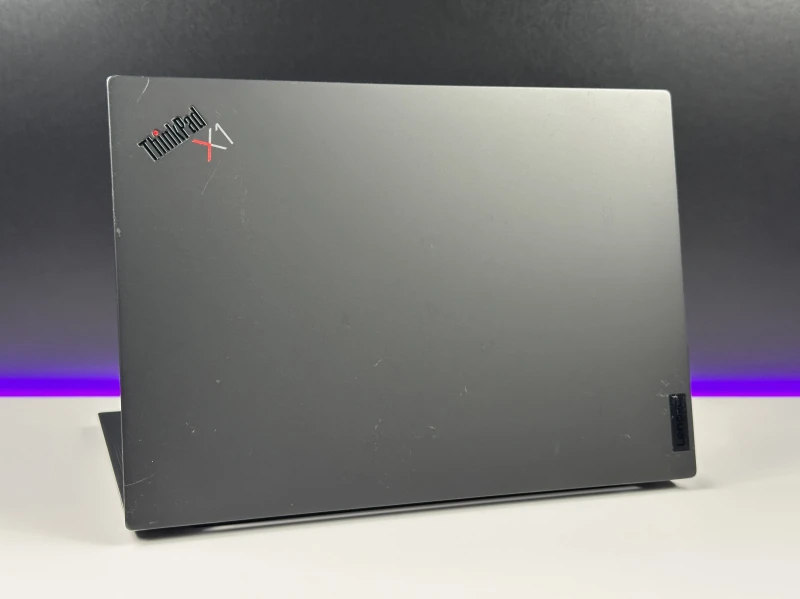 Lenovo ThinkPad X1 Carbon Gen 10 - i7-1265U, 16GB LPDDR5, LTE. Ultralekki laptop premium z klawiaturą US i obsługą Wi-Fi 6E do pracy mobilnej.