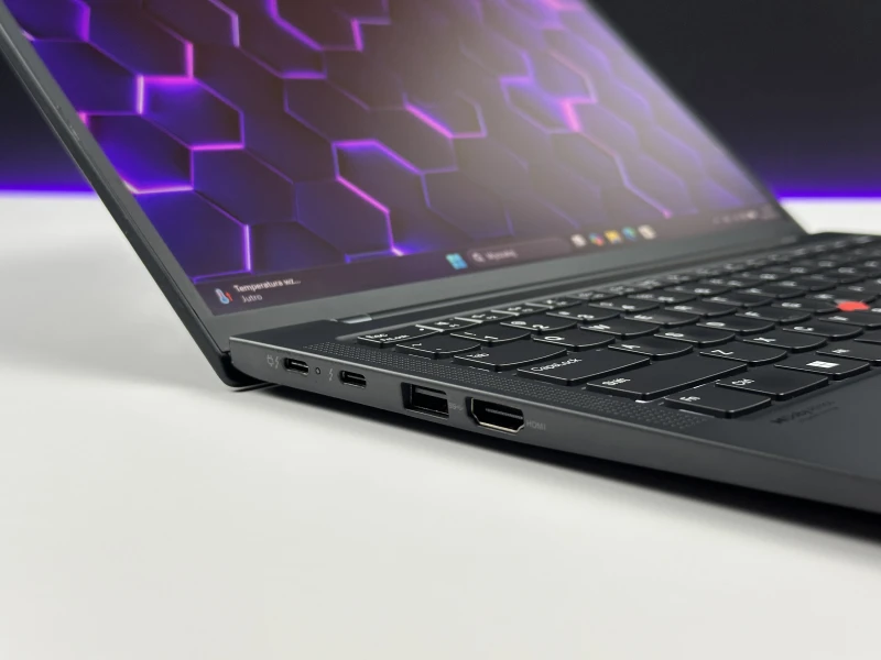 Lenovo ThinkPad X1 Carbon Gen 10 - i7-1265U, 16GB LPDDR5, LTE. Ultralekki laptop premium z klawiaturą US i obsługą Wi-Fi 6E do pracy mobilnej.