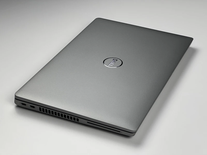 Dell Latitude 5430 - procesor i5-1235U, matryca 14" oraz modem LTE – nowoczesny laptop biznesowy z klawiaturą US, idealny do pracy.