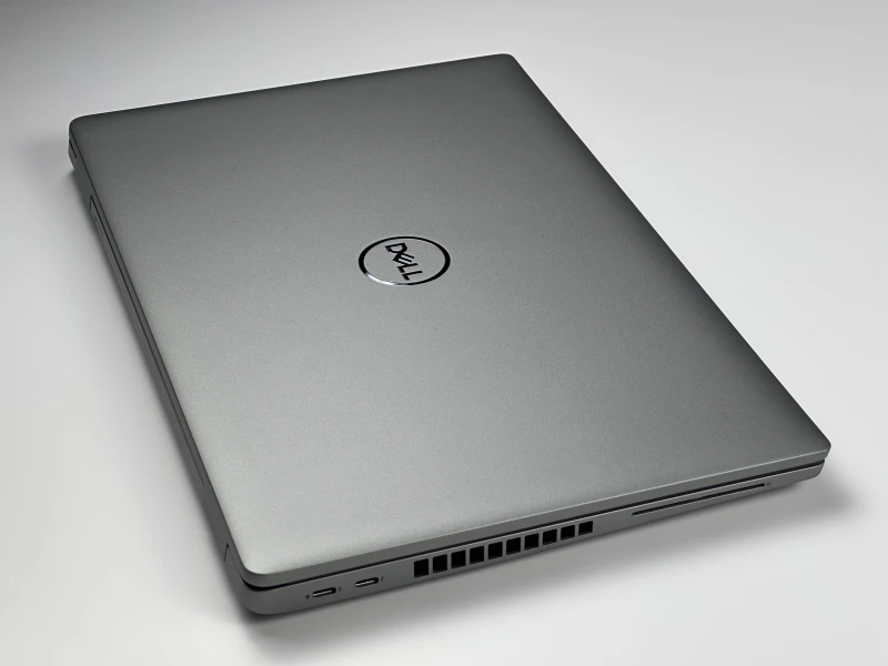 Dell Latitude 5530 – i5-1235U, LTE i ekran FHD 15,6". Nowoczesny laptop biznesowy do pracy mobilnej, wideorozmów i codziennych zadań.