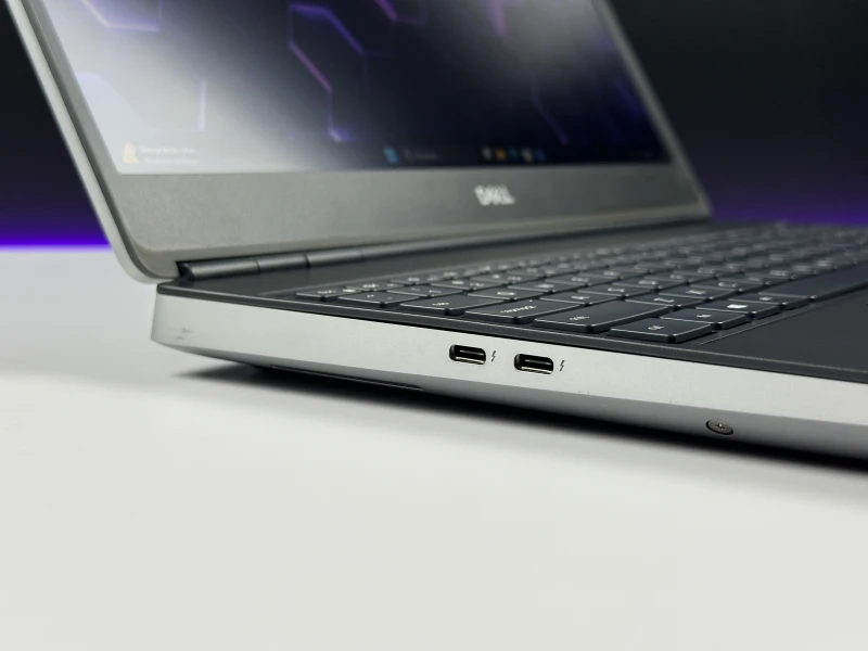 Dell Precision 7560 - i7-11850H, 15.6", RTX A2000. Profesjonalna stacja robocza z klawiaturą US do projektowania i zaawansowanej pracy graficznej.