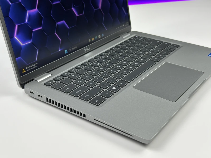 Dell Latitude 5430 - procesor i5-1235U, matryca 14" oraz modem LTE – nowoczesny laptop biznesowy z klawiaturą US, idealny do pracy.