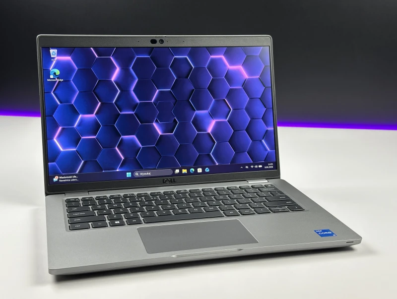 Dell Latitude 5430 - procesor i5-1235U, matryca 14" oraz modem LTE – nowoczesny laptop biznesowy z klawiaturą US, idealny do pracy.