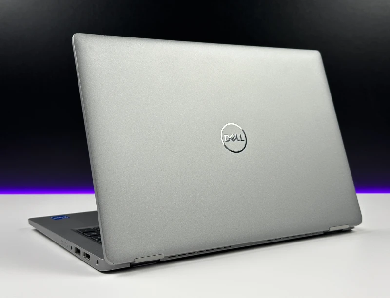 Dell Latitude 5330 - i5-1235U, 8GB RAM, LTE. Lekki laptop biznesowy z klawiaturą US i szybkim interfejsem PCIe NVMe do codziennej pracy mobilnej.