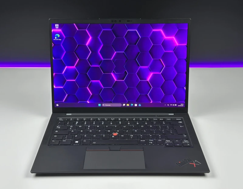 Lenovo ThinkPad X1 Carbon Gen 10 - i7-1265U, 2.8K OLED. Ultralekki laptop z obsługą Thunderbolt 4 i Wi-Fi 6E, stworzony do wymagającej pracy.