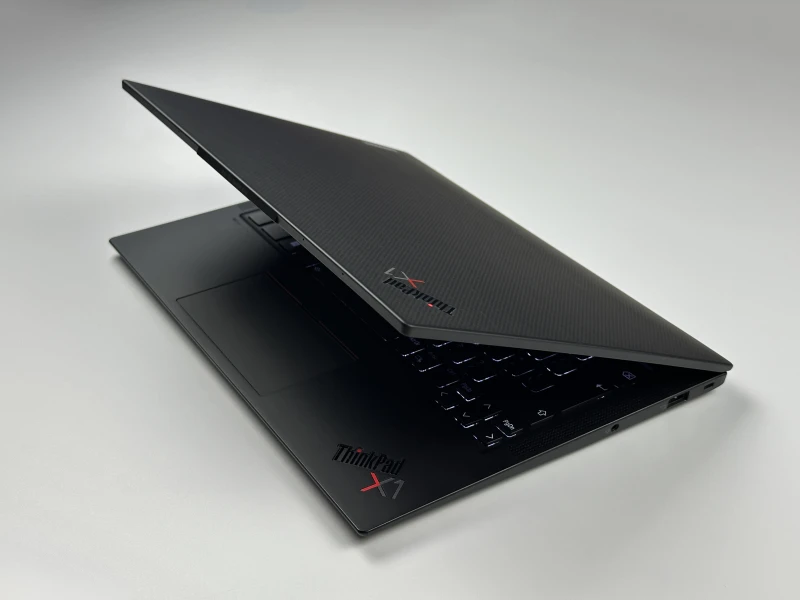 Lenovo ThinkPad X1 Carbon Gen 10 - i7-1265U, 2.8K OLED. Ultralekki laptop z obsługą Thunderbolt 4 i Wi-Fi 6E, stworzony do wymagającej pracy. Lenovo ThinkPad X1 Carbon Gen 10 - i7-1265U, 2.8K OLED. Ultralekki laptop z obsługą Thunderbolt 4 i Wi-Fi 6E, stworzony do wymagającej pracy.