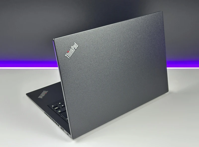 Lenovo ThinkPad X13 Gen 1 i7-10610U, 16GB RAM, dotykowy ekran 13,3" FHD   – kompaktowy laptop biznesowy do pracy mobilnej i codziennej.