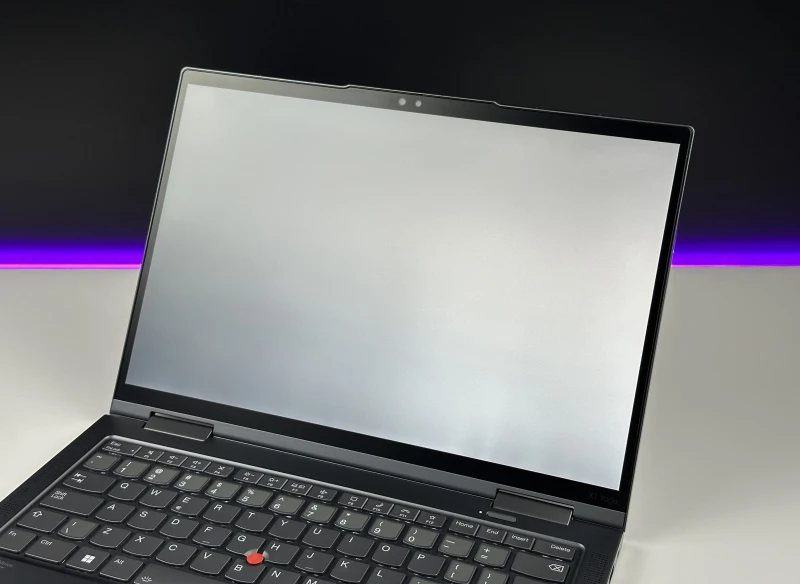 Lenovo ThinkPad X1 Yoga Gen7 - i5-1250P, FHD+ dotyk z filtrem prywatyzującym. Konwertowalny laptop z rysikiem w obudowie i aluminiową konstrukcją.