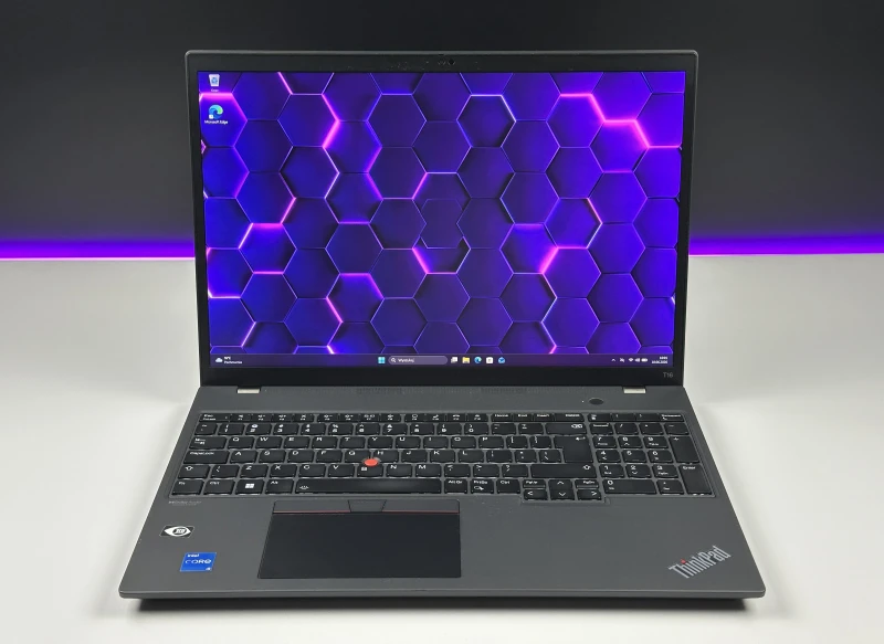 Lenovo ThinkPad T16 Gen 1 - procesor i5-1235U QHD+, modem LTE. Biznesowy laptop z dużą przestrzenią roboczą, wyposażony w Thunderbolt 4.