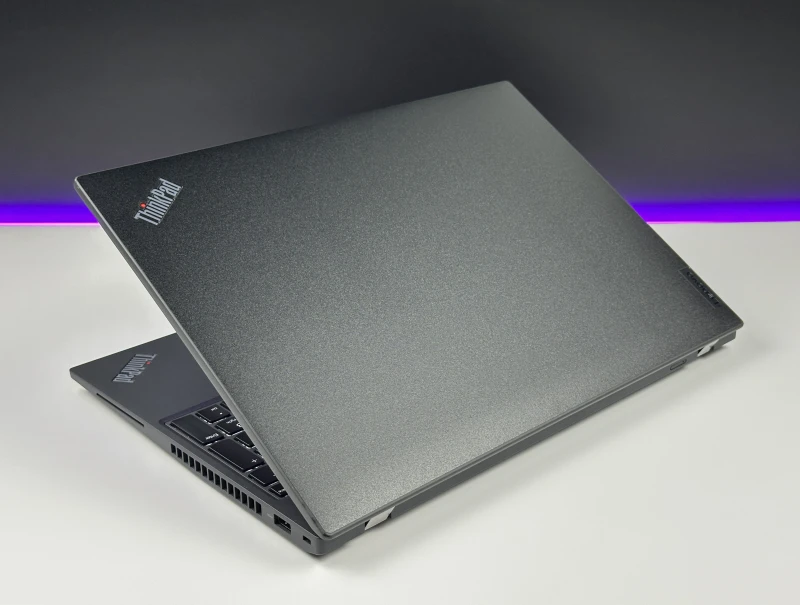 Lenovo ThinkPad T16 Gen 1 - procesor i5-1235U QHD+, modem LTE. Biznesowy laptop z dużą przestrzenią roboczą, wyposażony w Thunderbolt 4.