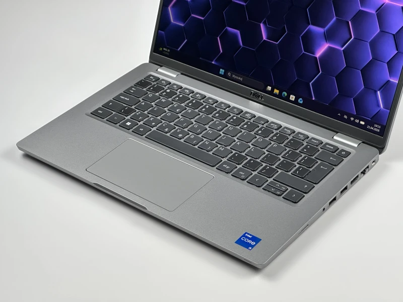 Dell Latitude 5420 z i5-1145G7 – wydajny laptop biznesowy do pracy biurowej, nauki i codziennych zadań. Mobilny, szybki, niezawodny i profesjonalny.