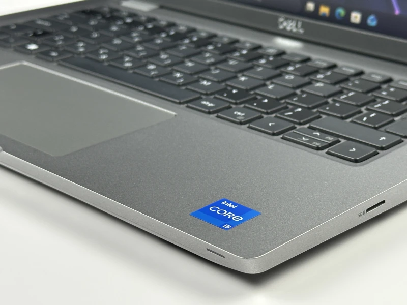 Dell Latitude 5420 z i5-1145G7 – wydajny laptop biznesowy do pracy biurowej, nauki i codziennych zadań. Mobilny, szybki, niezawodny i profesjonalny.