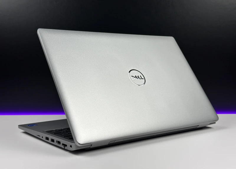Dell Latitude 5530 – i5-1235U, LTE i ekran FHD 15,6". Nowoczesny laptop biznesowy do pracy mobilnej, wideorozmów i codziennych zadań. Dell Latitude 5530 – i5-1235U, LTE i ekran FHD 15,6". Nowoczesny laptop biznesowy do pracy mobilnej, wideorozmów i codziennych zadań.