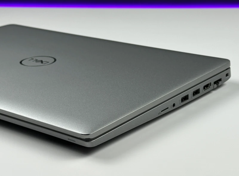 Dell Latitude 5530 – i5-1235U, LTE i ekran FHD 15,6". Nowoczesny laptop biznesowy do pracy mobilnej, wideorozmów i codziennych zadań.