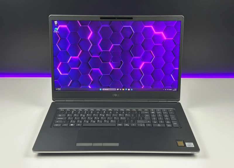 Dell Precision 7750 - procesor i7-10850H, ekran 17.3", karta Quadro RTX 3000. Profesjonalna stacja robocza stworzona do CAD i projektów 3D.