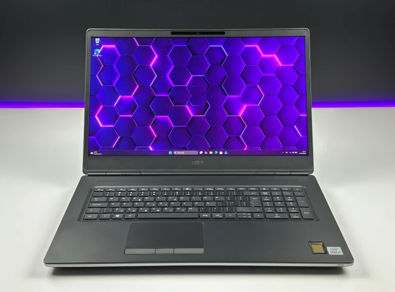 Dell Precision 7750 - procesor i7-10850H, ekran 17.3", karta Quadro RTX 3000. Profesjonalna stacja robocza stworzona do CAD i projektów 3D.