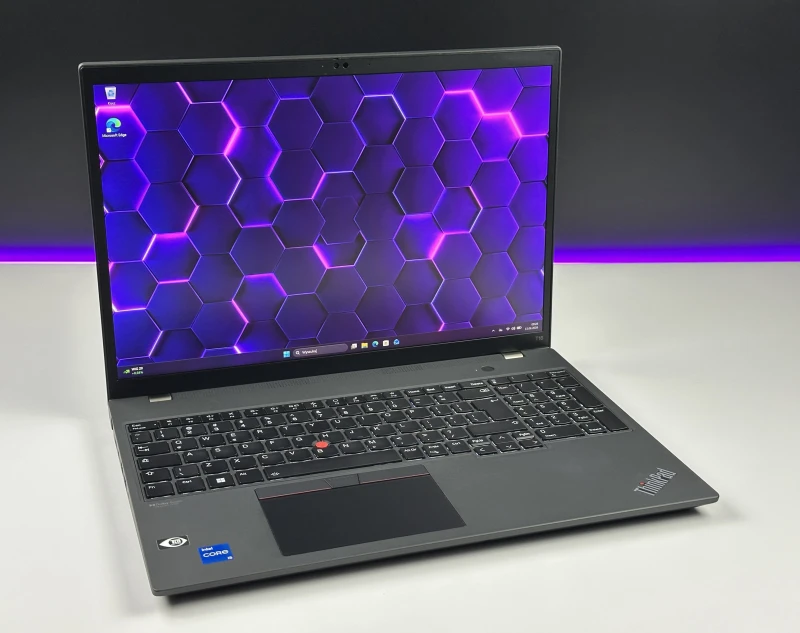 Lenovo ThinkPad T16 Gen 1 - procesor i5-1235U QHD+, modem LTE. Biznesowy laptop z dużą przestrzenią roboczą, wyposażony w Thunderbolt 4.