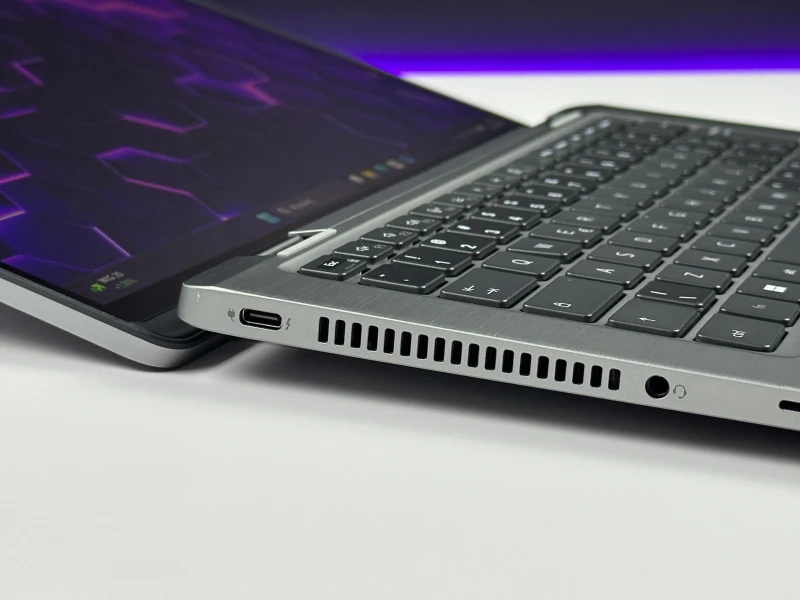 Dell Latitude 7330 2in1 - i5-1245U, 13.3" FHD dotykowy. Biznesowy laptop z LTE, Smart Card i czytnikiem linii papilarnych – idealny do pracy mobilnej.