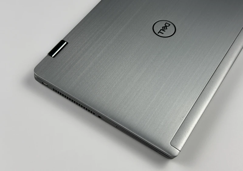 Dell Latitude 7330 2in1 - i5-1245U, 13.3" FHD dotykowy. Biznesowy laptop z LTE, Smart Card i czytnikiem linii papilarnych – idealny do pracy mobilnej.