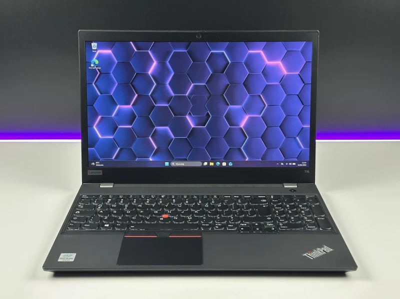 Lenovo ThinkPad T15 Gen 1 z i5-10310U i matrycą FHD – klasyczny, niezawodny laptop biznesowy z dużym ekranem i wydajnością do codziennej pracy.