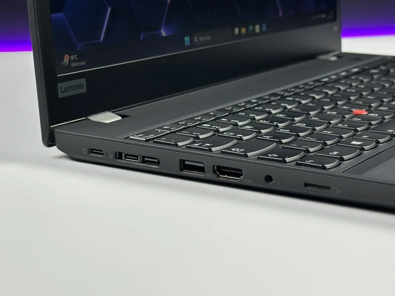 Lenovo ThinkPad T15 Gen 1 z i5-10310U i matrycą FHD – klasyczny, niezawodny laptop biznesowy z dużym ekranem i wydajnością do codziennej pracy. Lenovo ThinkPad T15 Gen 1 z i5-10310U i matrycą FHD – klasyczny, niezawodny laptop biznesowy z dużym ekranem i wydajnością do codziennej pracy.