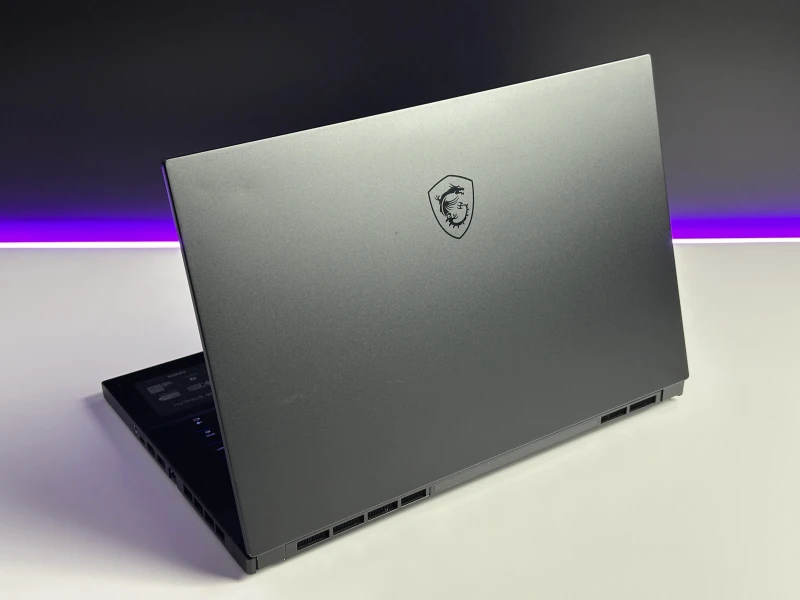 MSI GS66 Stealth 11UH - i7-11800H, RTX 3080, 15.6" QHD 165Hz. Laptop gamingowy z aluminiową obudową, klawiaturą RGB i wydajnym chłodzeniem.