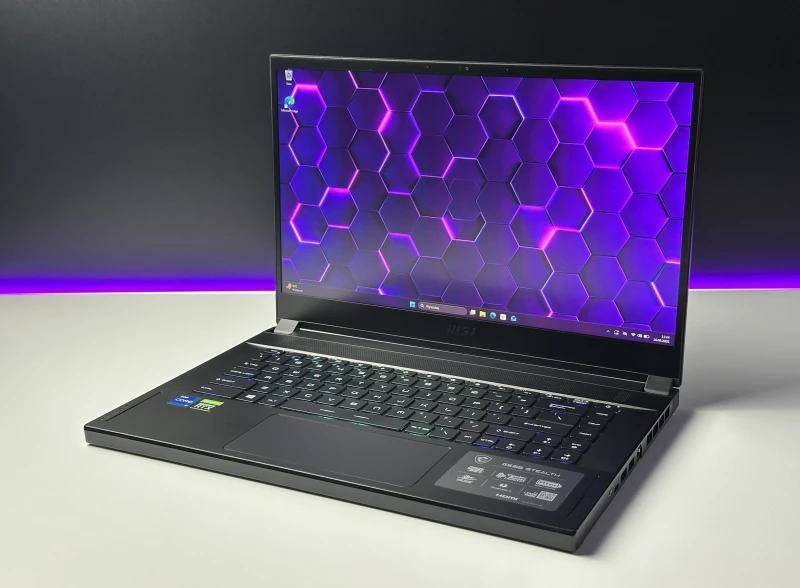 MSI GS66 Stealth 11UH - i7-11800H, RTX 3080, 15.6" QHD 165Hz. Laptop gamingowy z aluminiową obudową, klawiaturą RGB i wydajnym chłodzeniem.