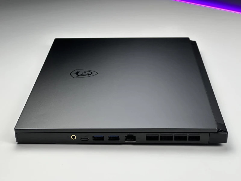 MSI GS66 Stealth 11UH - i7-11800H, RTX 3080, 15.6" QHD 165Hz. Laptop gamingowy z aluminiową obudową, klawiaturą RGB i wydajnym chłodzeniem.