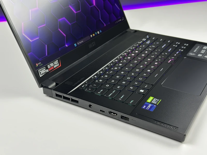 MSI GS66 Stealth 11UH - i9-11900H, 360Hz, RTX 3080. Gamingowy laptop z klawiaturą RGB i matrycą 360Hz stworzoną do rywalizacji e-sportowej.