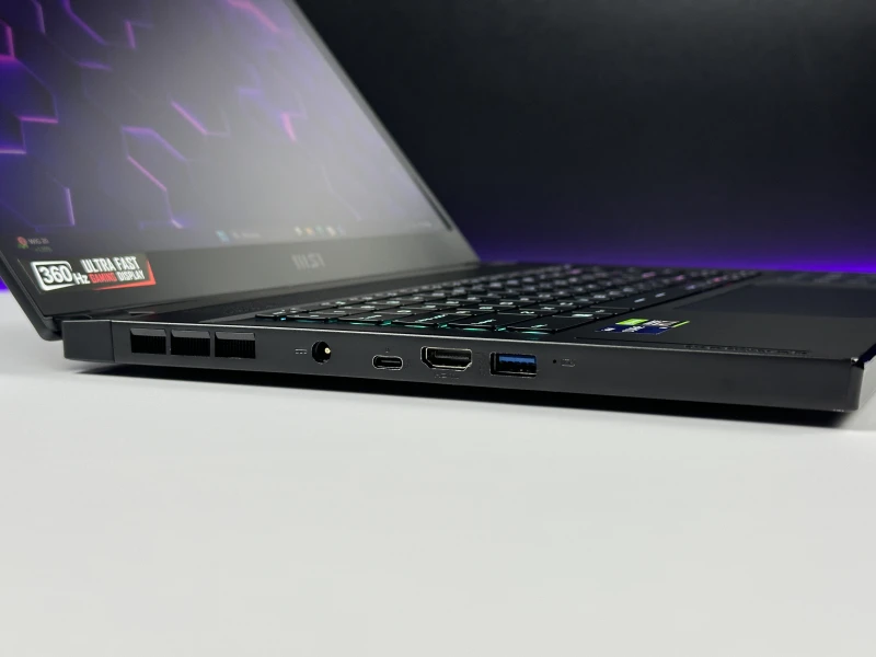 MSI GS66 Stealth 11UH - i9-11900H, 360Hz, RTX 3080. Gamingowy laptop z klawiaturą RGB i matrycą 360Hz stworzoną do rywalizacji e-sportowej.