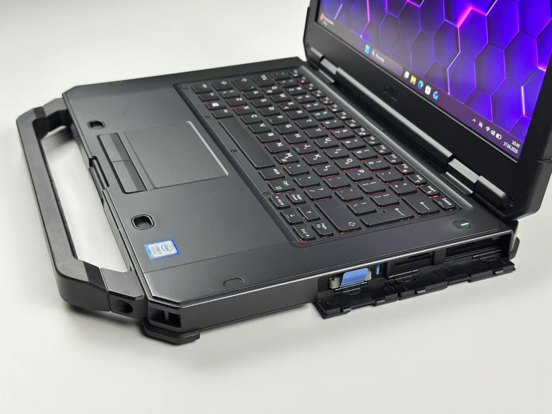 Dell Latitude 5420 Rugged - i5-8350U, 14" FHD dotyk, LTE. Wzmocniona konstrukcja, dwie baterie, rysik w obudowie i podświetlana klawiatura RGB.