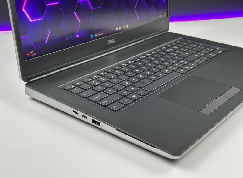 Dell Precision 7760 i7-11850H, RTX A3000, matryca 17,3" 4K 120Hz – mobilna stacja robocza do CAD, 3D i zaawansowanych projektów z klawiaturą US.