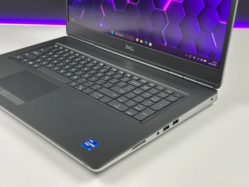 Dell Precision 7760 i7-11850H, RTX A3000, matryca 17,3" 4K 120Hz – mobilna stacja robocza do CAD, 3D i zaawansowanych projektów z klawiaturą US.