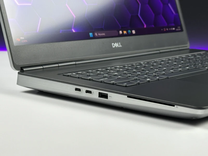 Dell Precision 7760 i7-11850H, RTX A3000, matryca 17,3" 4K 120Hz – mobilna stacja robocza do CAD, 3D i zaawansowanych projektów z klawiaturą US.